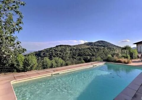 e95fd602-15b7-43f7-a3d8-27a54e5f2e0f