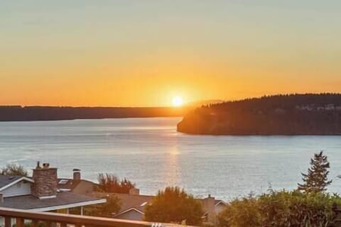 Beautiful view of the setting sun!