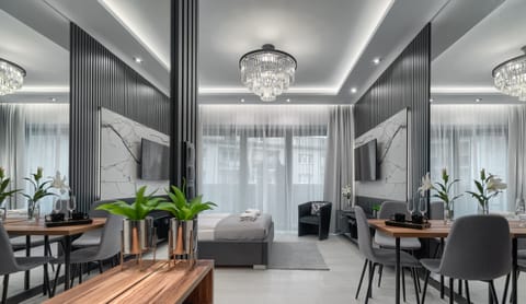 Double Room | Iron/ironing board, cribs/infant beds, free WiFi, bed sheets