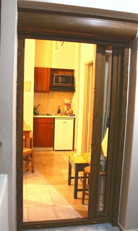 Standard Studio | Egyptian cotton sheets, premium bedding, iron/ironing board, free WiFi