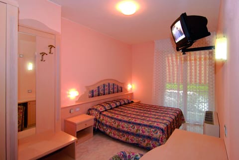 Desk, laptop workspace, free WiFi