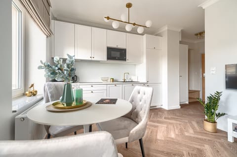 Apartment | Private kitchenette | Espresso maker, coffee/tea maker, electric kettle