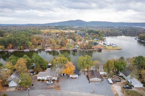 Luxury home right in front of a lake