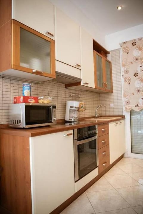 Apartment, Accessible | Private kitchen