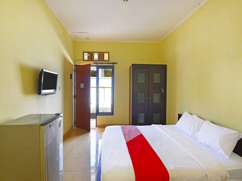 Deluxe Double Room | Desk, free WiFi, bed sheets