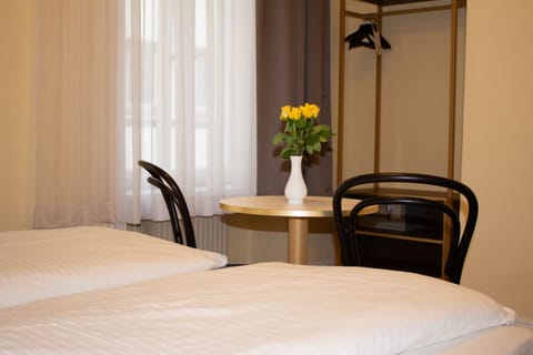 Comfort Room | Minibar, in-room safe, free WiFi, bed sheets