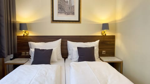 Classic Double Room | Minibar, in-room safe, free WiFi, bed sheets