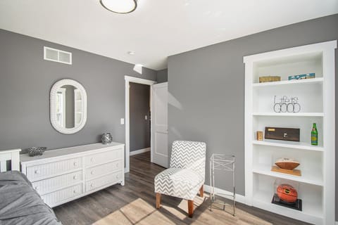 Main floor bedroom- twin trundle