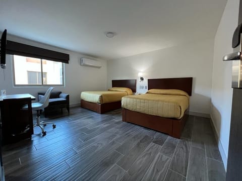 Business Double Room | In-room safe, free WiFi