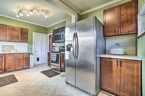 House (3 Bedrooms) | Private kitchen | Microwave, oven, stovetop, dishwasher