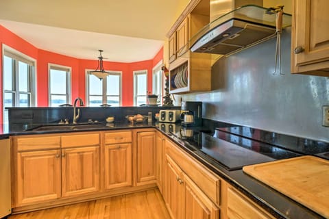 House (3 Bedrooms) | Private kitchen | Microwave, oven, stovetop, dishwasher