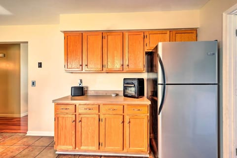 House (2 Bedrooms) | Private kitchen | Microwave, oven, stovetop, dishwasher