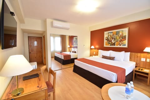 Executive Double Room | Premium bedding, minibar, in-room safe, desk