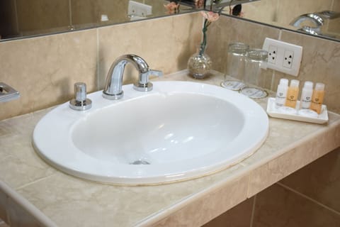 Classic Room | Bathroom sink