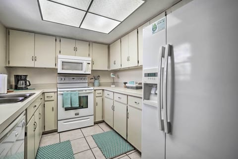 House (2 Bedrooms) | Private kitchen | Microwave, oven, stovetop, dishwasher