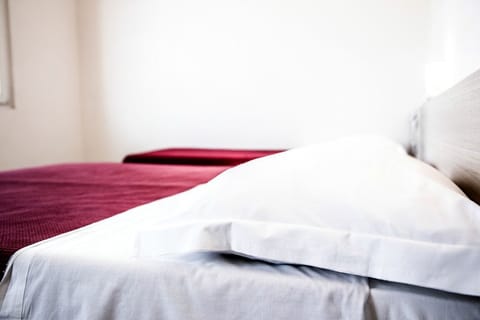 Classic Triple Room, 1 Bedroom | Desk, travel crib, free WiFi, bed sheets