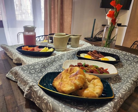 Daily continental breakfast (EUR 6 per person)