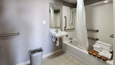 Deluxe Room, 2 Queen Beds, Accessible, Non Smoking | Accessible bathroom
