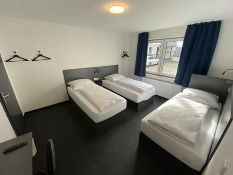 Standard Room | Desk, laptop workspace, free WiFi, bed sheets