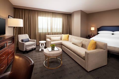 Junior Suite, 1 King Bed | Hypo-allergenic bedding, down comforters, in-room safe, desk