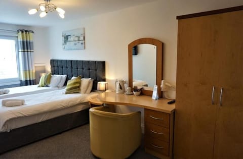 Double or Twin Room | Desk, laptop workspace, free WiFi