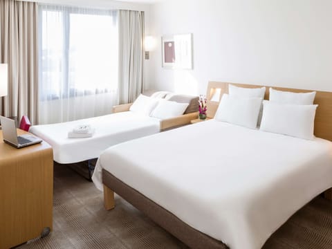 Superior Room | Down comforters, minibar, in-room safe, individually furnished