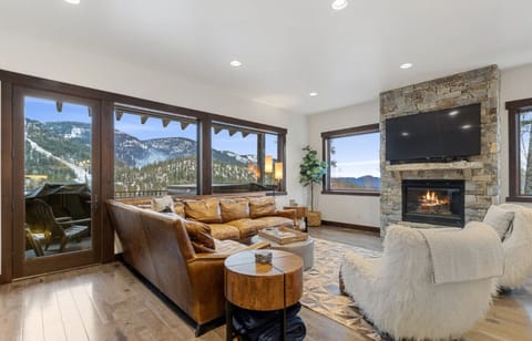 Incredible Mountain Views from the Living Room