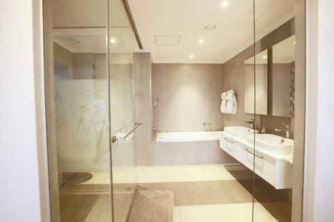 Luxury Penthouse, 2 Bedrooms, City View, Tower | Bathroom | Separate tub and shower, free toiletries, hair dryer, bathrobes