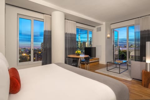 Suite, 1 King Bed, Tower (Freedom Tower View) | Frette Italian sheets, premium bedding, minibar, in-room safe