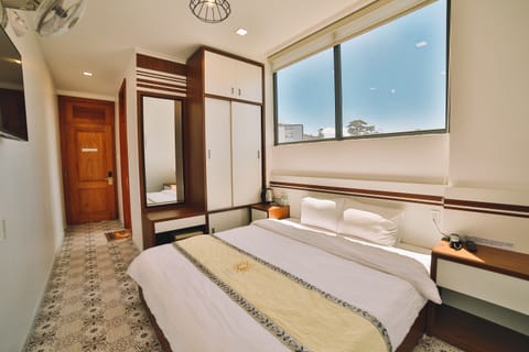 Deluxe Double Room | Premium bedding, down comforters, memory foam beds, desk