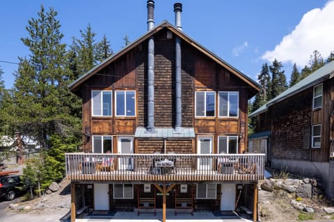 "It was fantastic! It was my entire family and we had such a great time. Great location and the place is super comfy and cozy!" - Christy