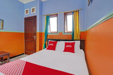 Standard Double Room | Free WiFi, bed sheets