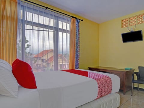 Standard Double Room | Desk, free WiFi, bed sheets