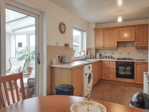 Kitchen/diner | Buchanan Park, Ceres, near Cupar