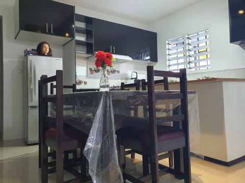 Deluxe Apartment | Shared kitchen | Full-size fridge, microwave, toaster, rice cooker