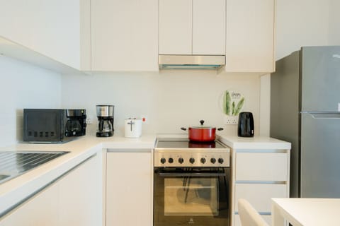 Design Apartment, 1 King Bed with Sofa bed, Non Smoking, Lake View | Private kitchen | Fridge, cookware/dishes/utensils