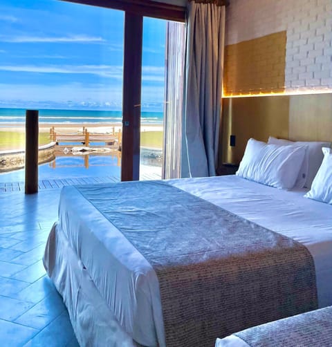 Deluxe Seafront | In-room safe, individually decorated, blackout drapes