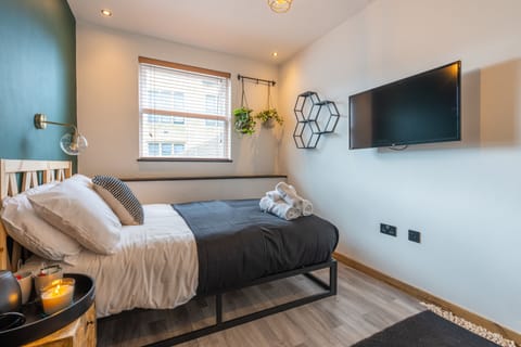 Basic Double Room | Individually decorated, individually furnished, free WiFi, bed sheets