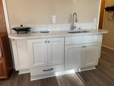 Apartment, 2 Bedrooms, Balcony | Private kitchen