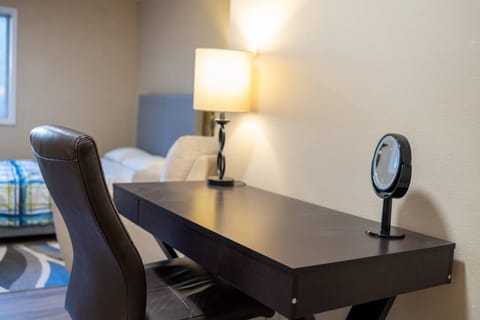 Apartment, 2 Bedrooms, Balcony | Interior