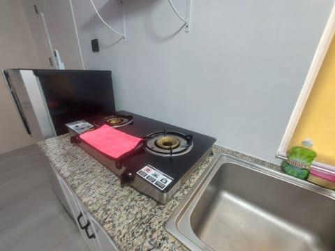 Premium Studio | Private kitchen | Electric kettle, cookware/dishes/utensils