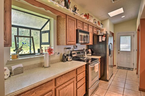 House (2 Bedrooms) | Private kitchen | Microwave, oven, stovetop, dishwasher