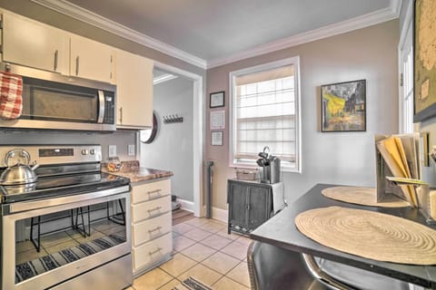 House (2 Bedrooms) | Private kitchen | Microwave, oven, stovetop, dishwasher