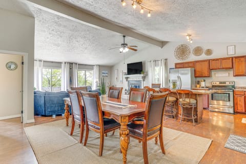 House (4 Bedrooms) | Interior