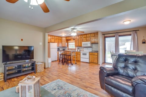 House (3 Bedrooms) | Interior