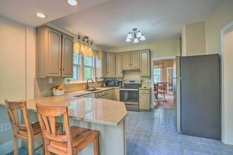 House (3 Bedrooms) | Private kitchen | Microwave, oven, stovetop, dishwasher