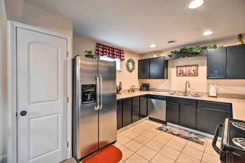 Apartment (2 Bedrooms) | Private kitchen | Microwave, oven, stovetop, dishwasher