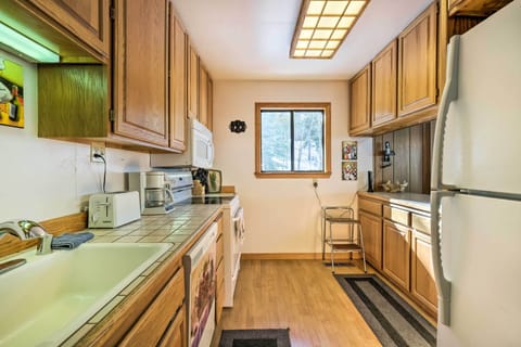 House (2 Bedrooms) | Private kitchen | Microwave, oven, stovetop, dishwasher