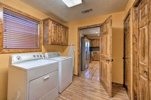 Cottage (2 Bedrooms) | Interior