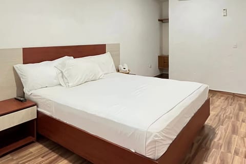 Standard Double Room | Free WiFi, bed sheets